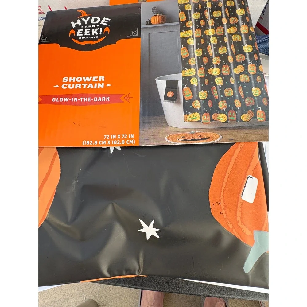 Hyde and Eek Halloween Glow-in-the-Dark‎ Pumpkin Shower Curtain Black 72x72 PEVA